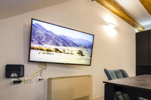 Casa Bocchi, Luxury apartment in Historical Palace