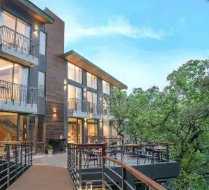 The Rosefinch Sarovar Portico - 比姆塔尔