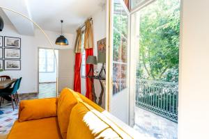 PLACE DU PALAIS DES PAPES 3 chambres Parking Climatisation 3 Salles de bain