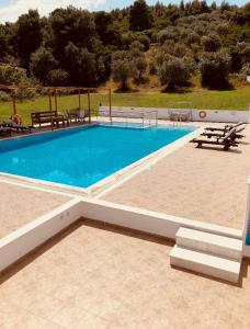 Wonderful Skiathos Villa Two Bedroom Villa Parisis Short Walk to Beachl Troulos Skiathos Greece