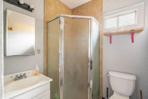 Budget Double Room room in International Travelers House Hostel Downtown San Diego
