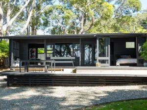 Black Shack on Hyams Beach - Jervis Bay Village