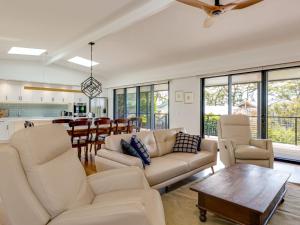 Kickenbach at Hyams Beach