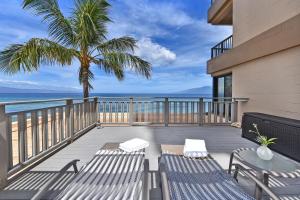 One-Bedroom Apartment room in Maui Kai 201