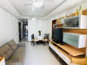 Apto com suíte e vista para o mar com churrasqueira, wi-fi e net.