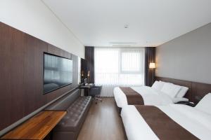 2023 라마다 바이 윈덤 대전 (Ramada by Wyndham Daejeon) 호텔 리뷰 및 할인 쿠폰 - 아고다 2023 라마다 바이 윈덤 대전 (Ramada By Wyndham Daejeon) 호텔 리뷰 및 할인 쿠폰 - 아고다