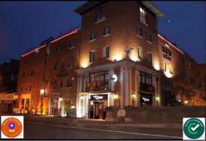 hotelImage