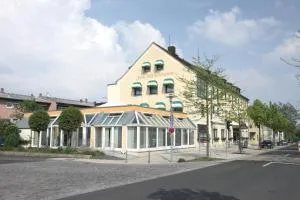 Hotel-Restaurant Zum Kirschbaum - Dettelbach