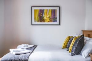 Watkins House by Cliftonvalley Apartments