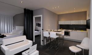 Two-Bedroom Apartment - Annex room in Hotel Metropolitan