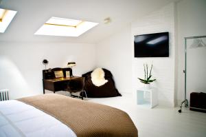 House Ninety Guesthouse