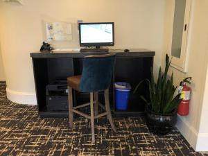 Crowne Plaza Fredericton Lord Beaverbrook by IHG