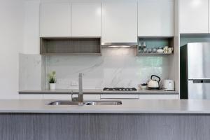 KOZYGURU WAITARA KOZY 2 BED APT WALK TO TRAIN STATION NWA008