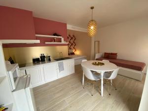 Appartements PARENTHESE - Bagneres-de-Bigorre : photos des chambres