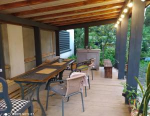 Flat in cottage close to the centre parking, WiFi, BBQ