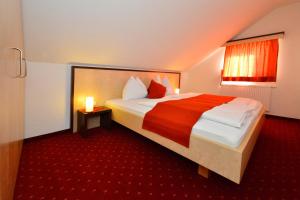 One-Bedroom Apartment with Balcony room in Gasthof Wunder