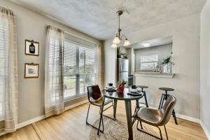 The Swank • Close to Downtown