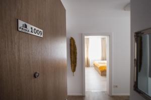 No. 10 - The Penthouse in City Center