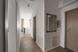 No. 10 - The Penthouse in City Center