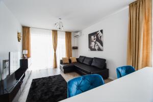 No. 10 - The Penthouse in City Center