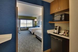 Suite with Two Beds - Non-Smoking room in Holiday Inn Express & Suites Findlay North an IHG Hotel