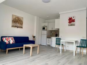 Calm, Cosy and Bright apartment renovated in playa del ingles- WiFi free