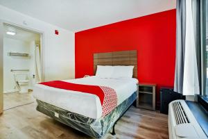 Queen Room room in OYO Hotel Decatur I-285 The Perimeter