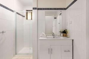 Stunning Bay View Accommodation in Rye