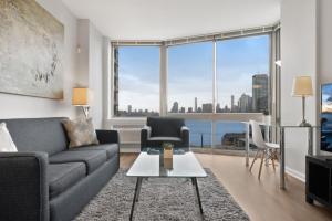 One-Bedroom Apartment with River View room in Global Luxury Suites Downtown Jersey City