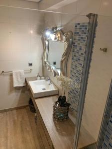 Apartment 2 minutes from beach with pool