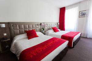 Hotels Hotel de l'Europe Grenoble hyper-centre : Chambre Familiale (2 Adultes et 2 Enfants)