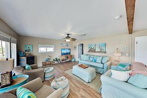 Two-Bedroom House room in 3913 2nd Street Home