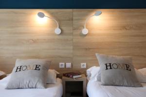 Hotels Le Floreal : Chambre Familiale Quadruple avec Balcon 