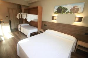 Hotel, H de lAnton