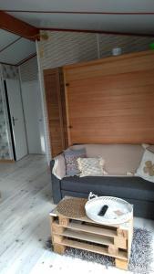 B&B / Chambres d'hotes le haut village Chambre d'hotes Mobi-Loft cosy sauna ,douche ,chromotherapie : photos des chambres