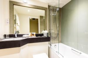Standard Room room in Holiday Inn Portsmouth an IHG Hotel