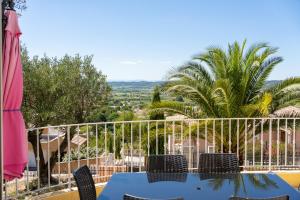 Appartements vue panoramique avec piscine et jacuzzi : photos des chambres