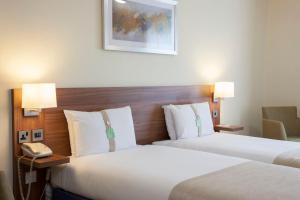 Premium Twin Room room in Holiday Inn Washington an IHG Hotel