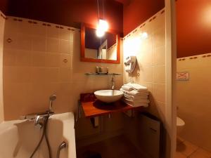 Hotels Le Chatellier : photos des chambres