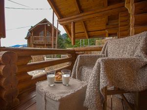 Chalet (4 Adults)