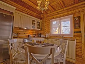 Superior Chalet (4 Adults)