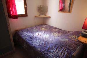 Jolie maison dangle, pour 4 couchages, terrasse, résidence piscine commune à 400m plage de PORTIRAGNES PLAGE LRJP134