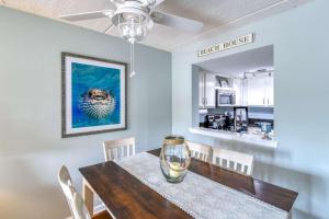 Ocean and Racquet #3116