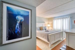 Ocean and Racquet #3116