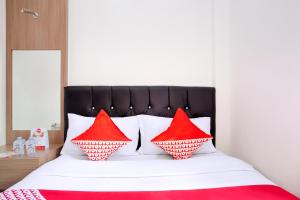 Hotel O Sarkawi Residence