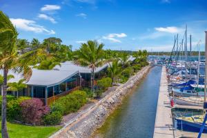 Tin Can Bay Marina Villas