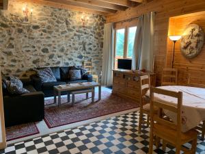 Maisons de vacances Ferme Noemie (Bourg d'Oisans) : photos des chambres