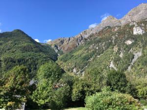 Maisons de vacances Ferme Noemie (Bourg d'Oisans) : Appartement 3 Chambres