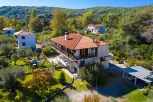 Blooming Memories B - Vourvourou