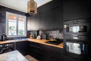 Veeve - Pastel Pinks in Paris